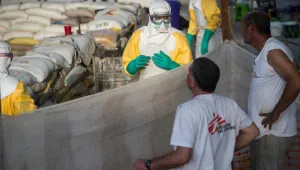 Сиера Леоне забрани събиранията на обществени места заради ебола