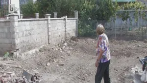 Пострадала от потопа в Добрич повече от месец чака ток в дома си