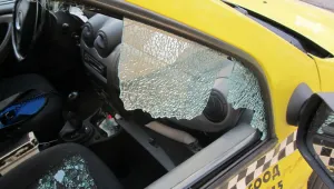 Пътник в такси пострада при катастрофа в столицата