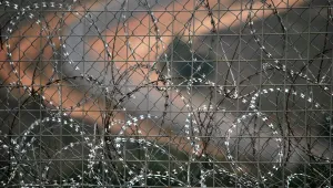 „Дейли мейл”: Супер ограда спира имигрантите към България