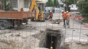 Подмяна на ВиК мрежата остави без проходими улици Нови пазар