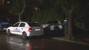 Дрогиран шофьор заби колата си до детска градина