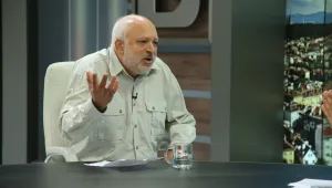 Изгоря колата на проф. Велислав Минеков