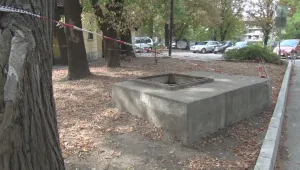 Близнаци пропаднаха в двуметрова шахта в градската градина на Шумен