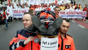 Хиляди медици протестираха във Варшава