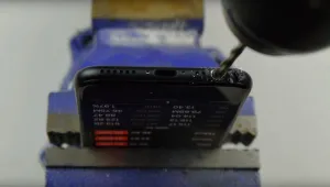 Направи си сам аудиопорт на iPhone 7: Видеоклип накара десетки да пробият дупки в телефоните си