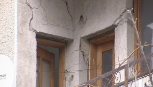 Втора година жителите в село Осина живеят в страх заради свлачище