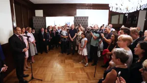 Президентът поиска създаването на регистър на българите в чужбина