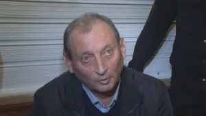 Директорът, обвинен в блудство, остава под домашен арест