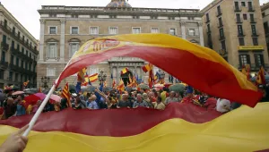 Властите в Мадрид запечатаха повечето секции за каталунския референдум