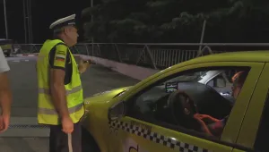 Нощни проверки на такситата в Бургас