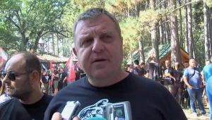 Красимир Каракачанов и Нено Димов спокойни за постовете си в кабинета