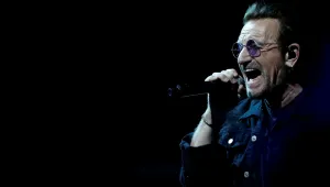 Боно от U2 успокои феновете, че ще си върне напълно гласа 