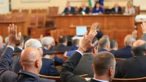 На старта на новия политически сезон: ГЕРБ и БСП кръстосаха шпаги (ОБЗОР)