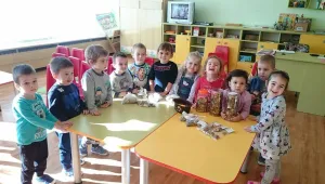 Деца дариха два кувьоза на неонатологията в Стара Загора