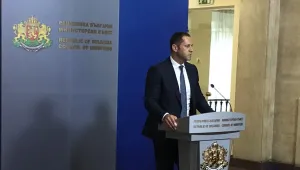 Решението на Александър Манолев изненада политиците 