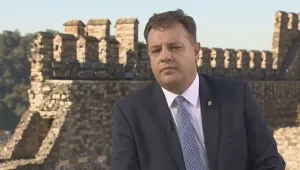 От сдружението на общините поискаха среща с Р. Радев за по-високия данък върху старите коли
