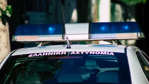 Арестуван 15 пъти за 18 години: Мъж заплаши да се взриви пред полицията в Атина