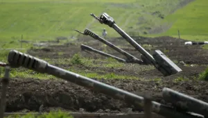 Армения и Азербайджан се обвиняват за нови атаки въпреки примирието