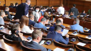 Депутатите ще изслушат служебния премиер за мигрантския натиск 