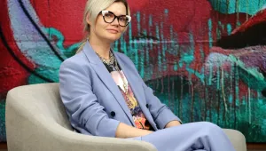 Любовта води руска писателка в България: Хората са много мили и е евтино тук