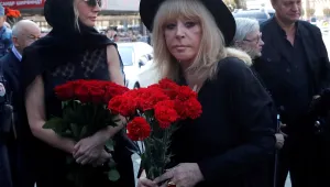 Алла Пугачова към руските власти: Обявете и мен за 