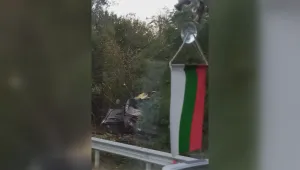 Кола самокатастрофира на АМ 