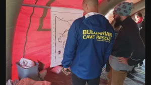 Български спасители се спускат в турската пещера Морджа, за да извадят пострадал