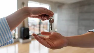 Младите българи напускат дома на родителите си средно на около 30-годишна възраст
