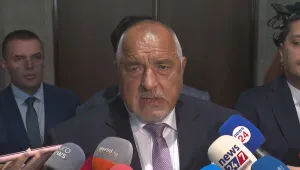 Борисов: Тагарев да не се хвали, че сам е дал техника и оръжия на Украйна