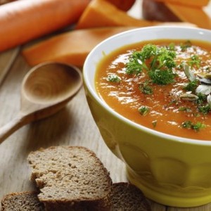Постни рецепти на деня - 22 декември: Тиквена супа с леща