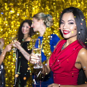 Как да изглеждаме стилно в новогодишната нощ - грешките, които да избягваме