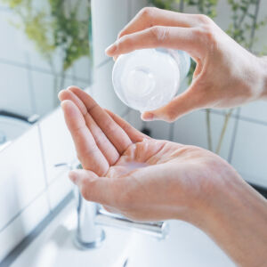 Суха кожа на ръцете през зимата - ето как да се справим 