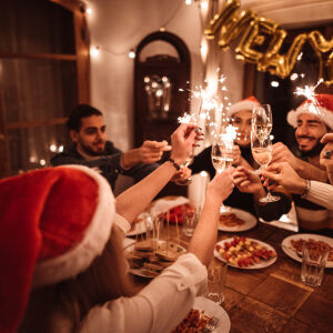 Трапезата на 31 декември: символика, традиции и меню за новогодишната вечер (ВИДЕО)