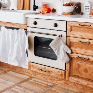 За какво служи малкото чекмедже под фурната (СНИМКИ+ВИДЕО)