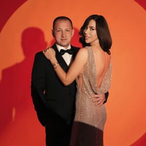 Когато банковата ти карта те води на червения килим