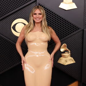 Хайди Клум шокира феновете с пикантни разкрития за тайнствената си рокля (СНИМКИ)