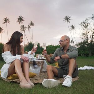 След победата в "Ергенът" 5: Стоян и Симона на луксозна среща (ВИДЕО)