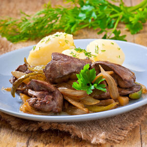 Пържен свински дроб с лук - крехък и вкусен (РЕЦЕПТА)