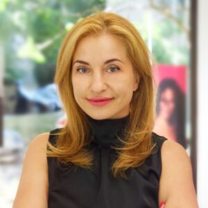 Как да запазим косата си здрава всеки ден - 3 експертни съвета от Поли Ботева