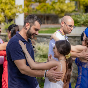 Целувка с един от ергените: Три нови дами влизат тази седмица в „Ергенът“ с провокативна цел (СНИМКИ)