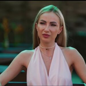 Коя си подхожда повече с Кристиан - Елизабет или Елеонора? (АНКЕТА)