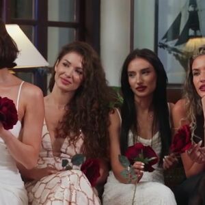 Церемонията на розата в „Ергенът“5 - и 3-те момичета, които си тръгнаха (ВИДЕО)