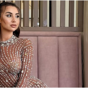 Цвети Велева от "Ергенът" навърши 25 с рокля за над 300 евро и уникална торта (СНИМКИ)