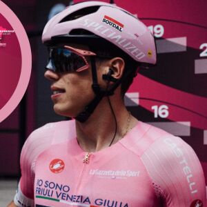 Защо колоездачите на Giro d’Italia носят розово? (СНИМКИ)