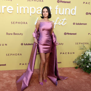 &quot;Трябва да се разсмееш от сърце&quot;: Селена Гомес със съвети за психичното здраве (СНИМКИ)