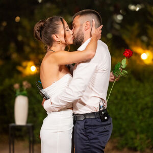 Кои са влюбените двойки в &quot;Ергенът: Любов в рая&quot; до момента (ВИДЕО)