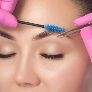 Перфектната форма на веждите у дома - как? (ВИДЕО)