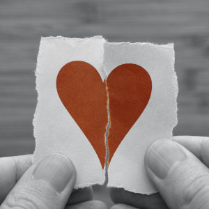 Ако мъжът до теб прави тези 3 неща, време е веднага да си тръгнеш