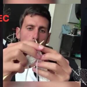 Новак Джокович - шампион на корта, перфектен съпруг у дома. А на нивата с картофи? (ВИДЕО)